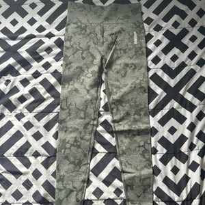 Gymshark - Green Camouflage Leggings